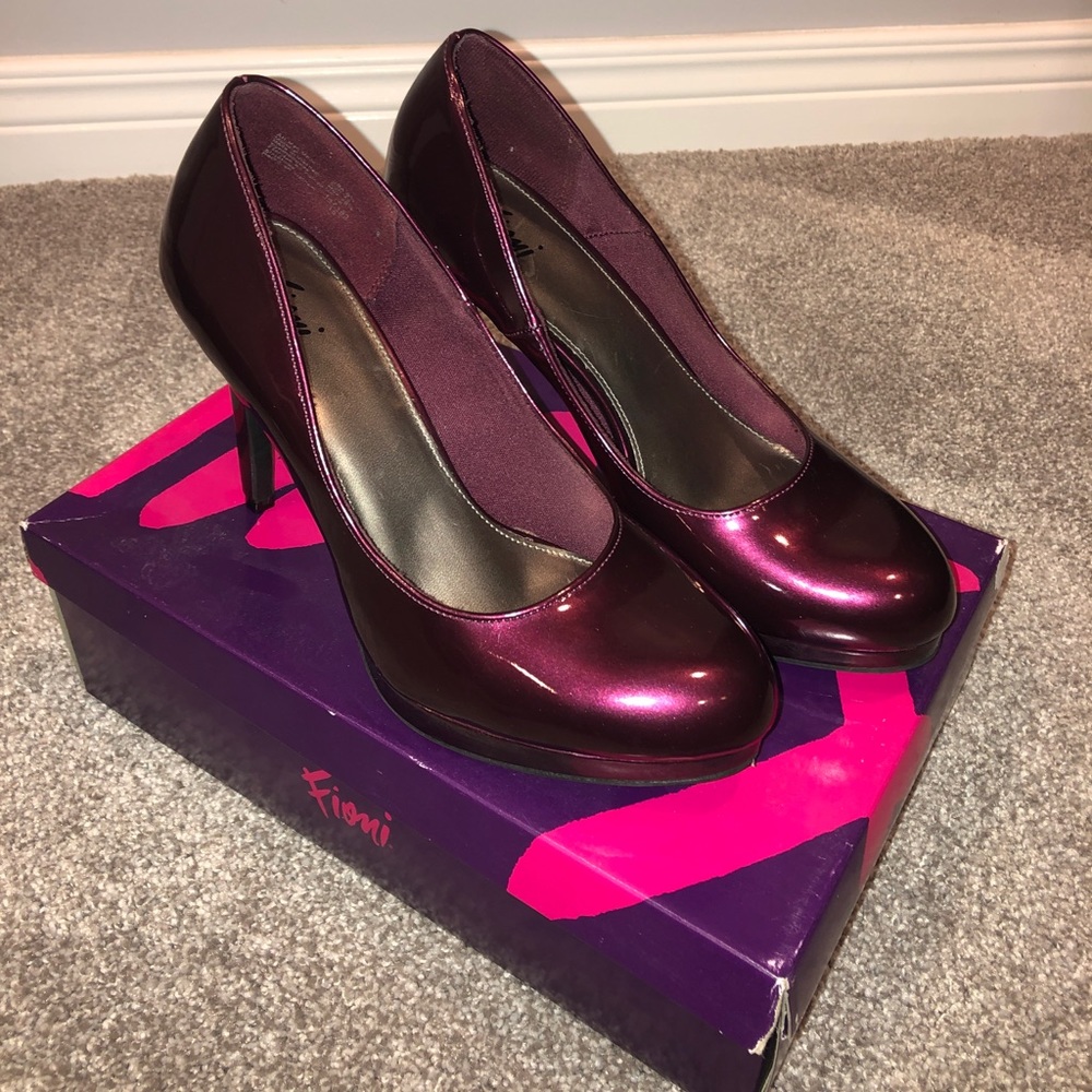 Fioni Kambridge Metallic Purple Heels